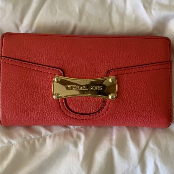 Michael Kors Handbags - Michael Kors coral wallet 💕